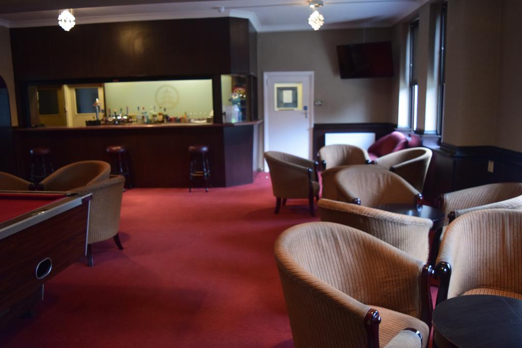 אילפורד Rossmore Hotel מראה חיצוני תמונה