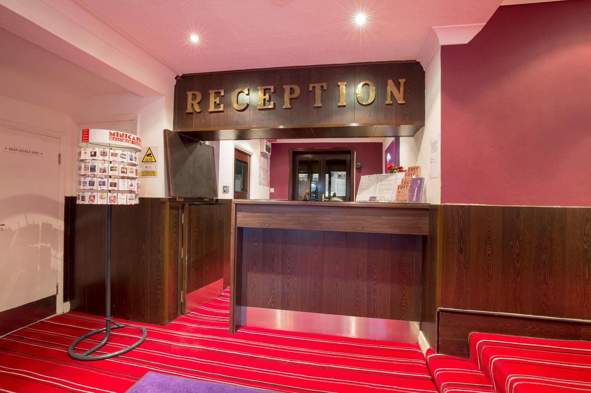 אילפורד Rossmore Hotel מראה חיצוני תמונה