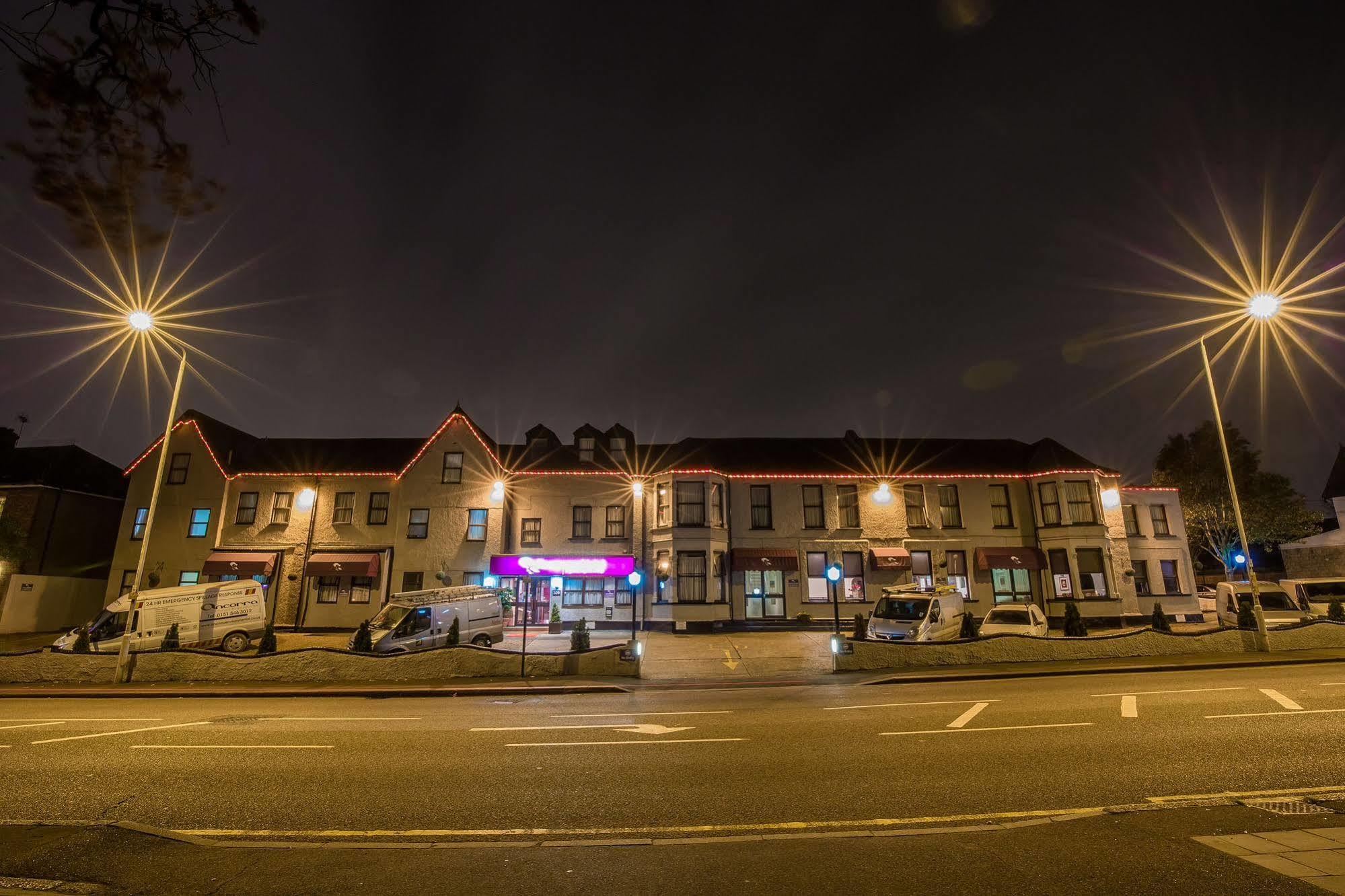 אילפורד Rossmore Hotel מראה חיצוני תמונה
